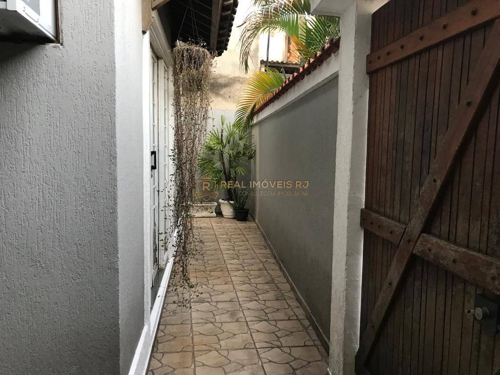 Casa à venda com 2 quartos, 160m² - Foto 25