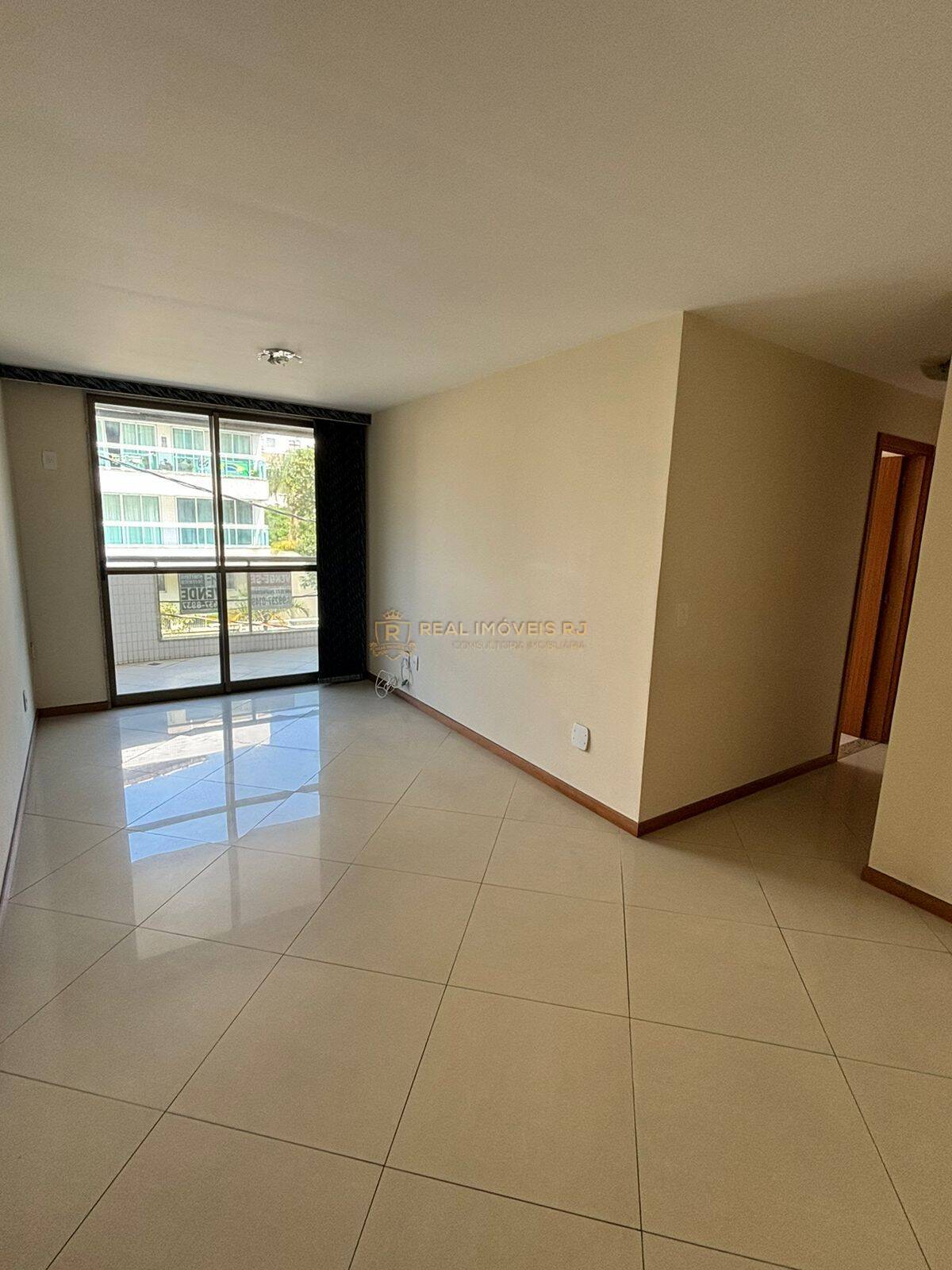 Apartamento à venda com 3 quartos, 86m² - Foto 1