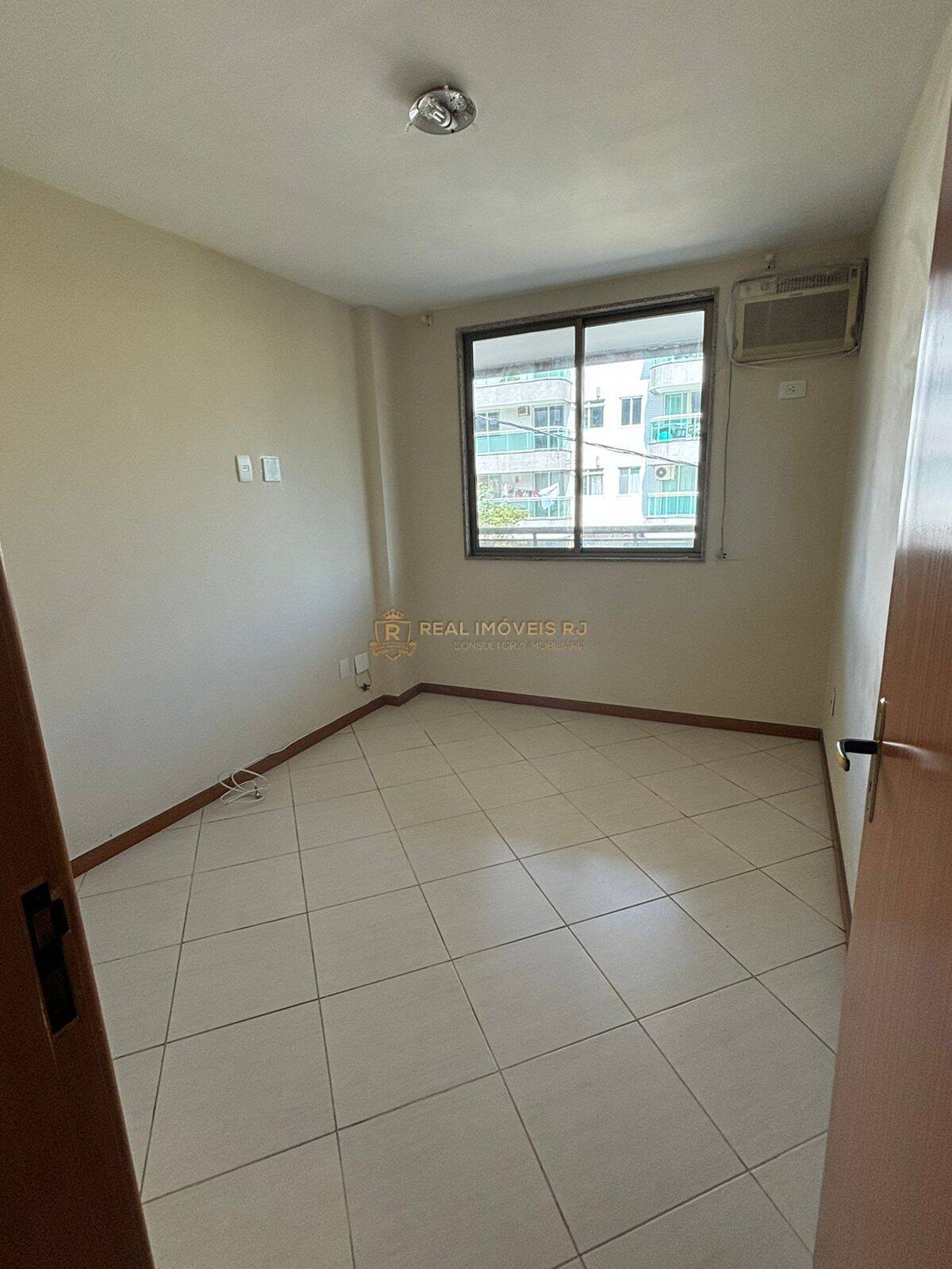 Apartamento à venda com 3 quartos, 86m² - Foto 8