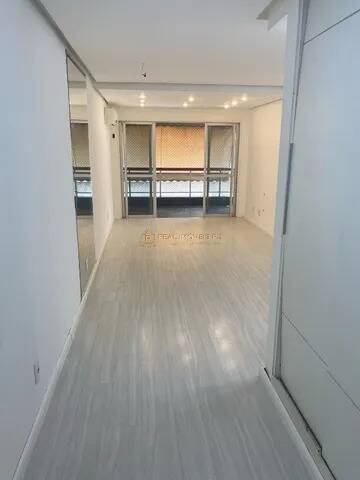 Apartamento à venda com 2 quartos, 116m² - Foto 1