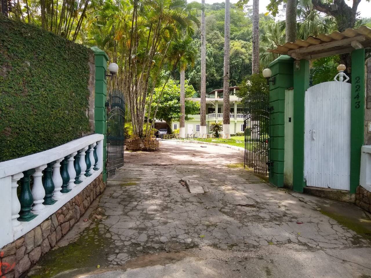 Fazenda à venda com 7 quartos, 18000m² - Foto 1