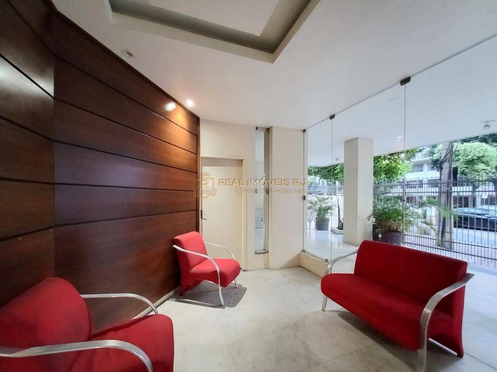 Apartamento à venda com 2 quartos, 70m² - Foto 1