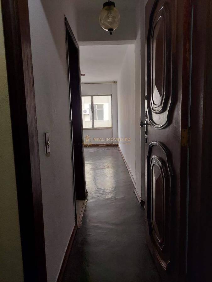 Apartamento à venda com 2 quartos, 65m² - Foto 2