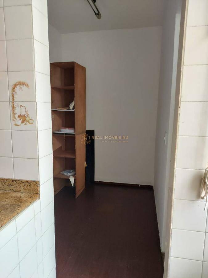 Apartamento à venda com 2 quartos, 65m² - Foto 13