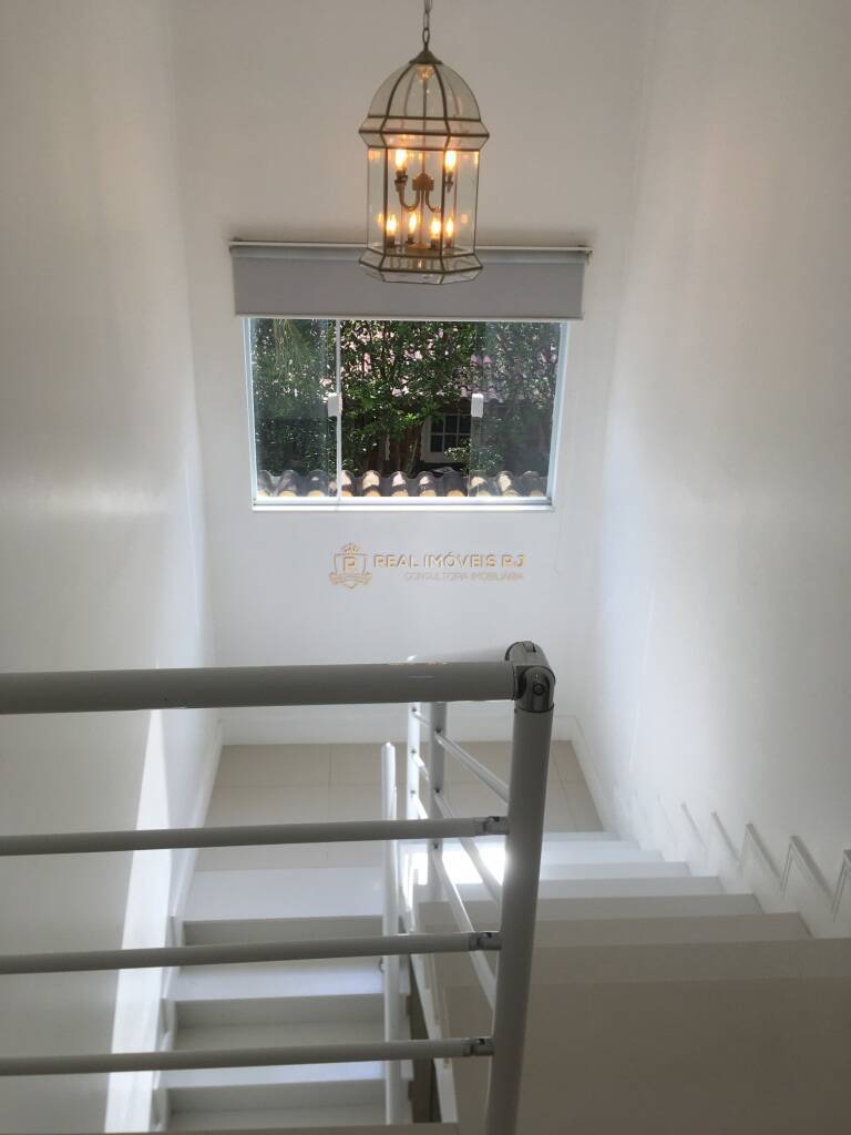 Casa à venda com 5 quartos, 320m² - Foto 12