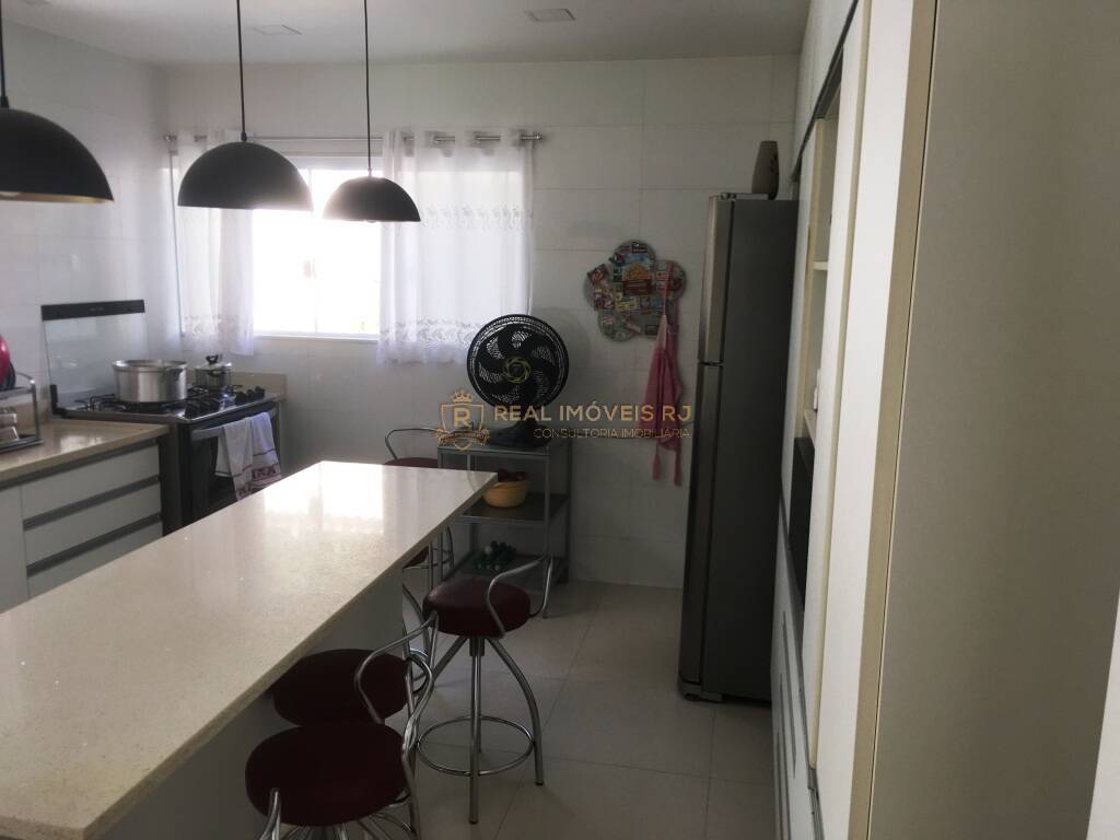 Casa à venda com 5 quartos, 320m² - Foto 17