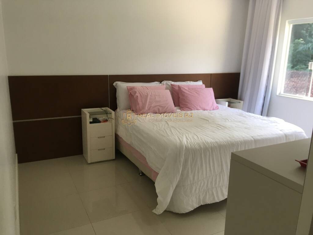 Casa à venda com 5 quartos, 320m² - Foto 31