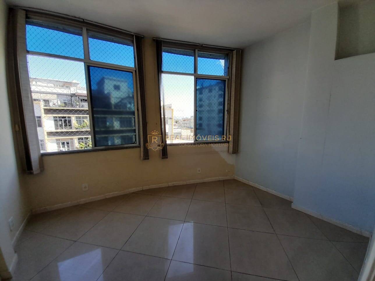 Apartamento à venda com 2 quartos, 71m² - Foto 11