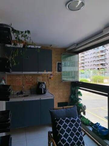 Apartamento à venda com 3 quartos, 86m² - Foto 8