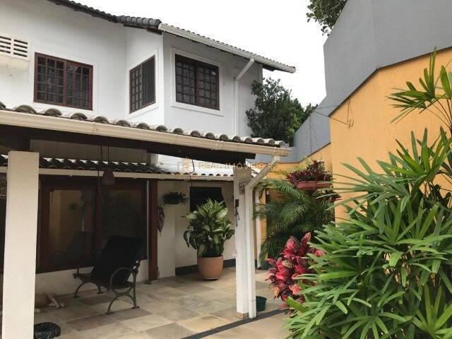 Casa à venda com 5 quartos, 630m² - Foto 2