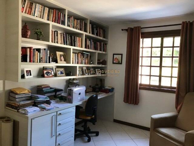 Casa à venda com 5 quartos, 630m² - Foto 15