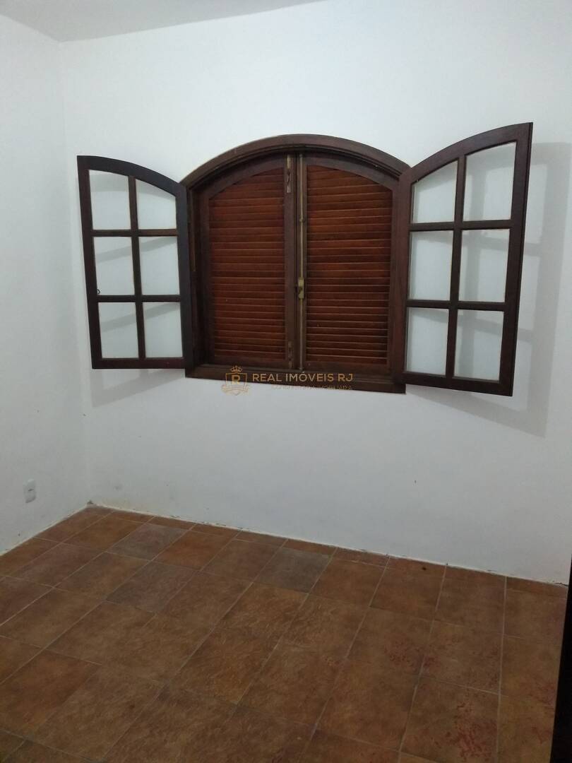 Casa à venda com 3 quartos, 220m² - Foto 18