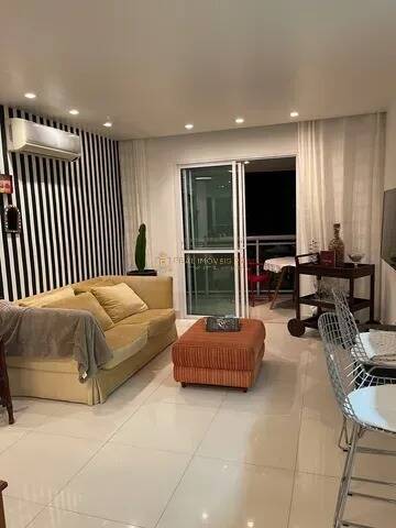 Apartamento à venda com 2 quartos, 65m² - Foto 2