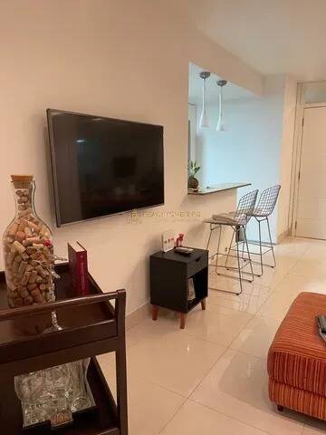 Apartamento à venda com 2 quartos, 65m² - Foto 5