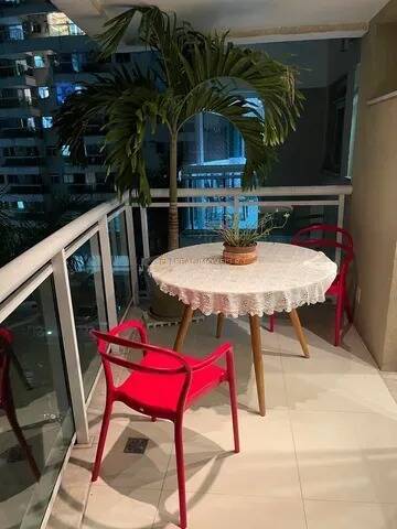 Apartamento à venda com 2 quartos, 65m² - Foto 7