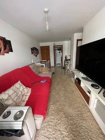 Apartamento à venda com 2 quartos, 95m² - Foto 2