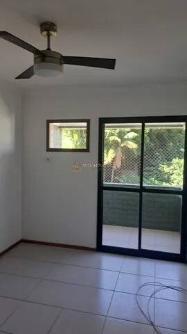 Apartamento à venda com 2 quartos, 67m² - Foto 4