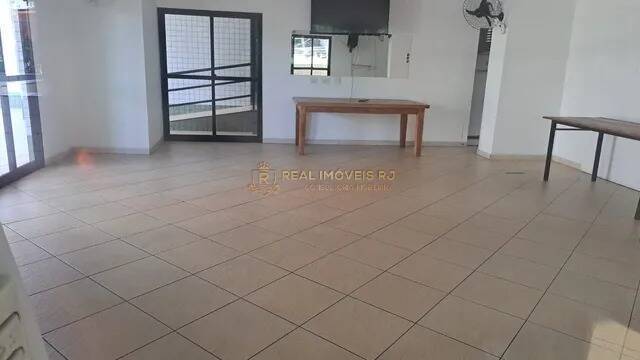 Apartamento à venda com 2 quartos, 67m² - Foto 12