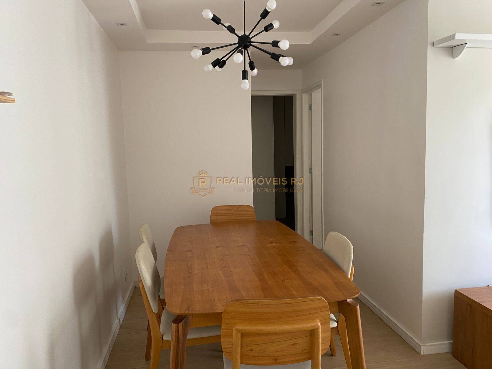 Apartamento à venda com 2 quartos, 64m² - Foto 3