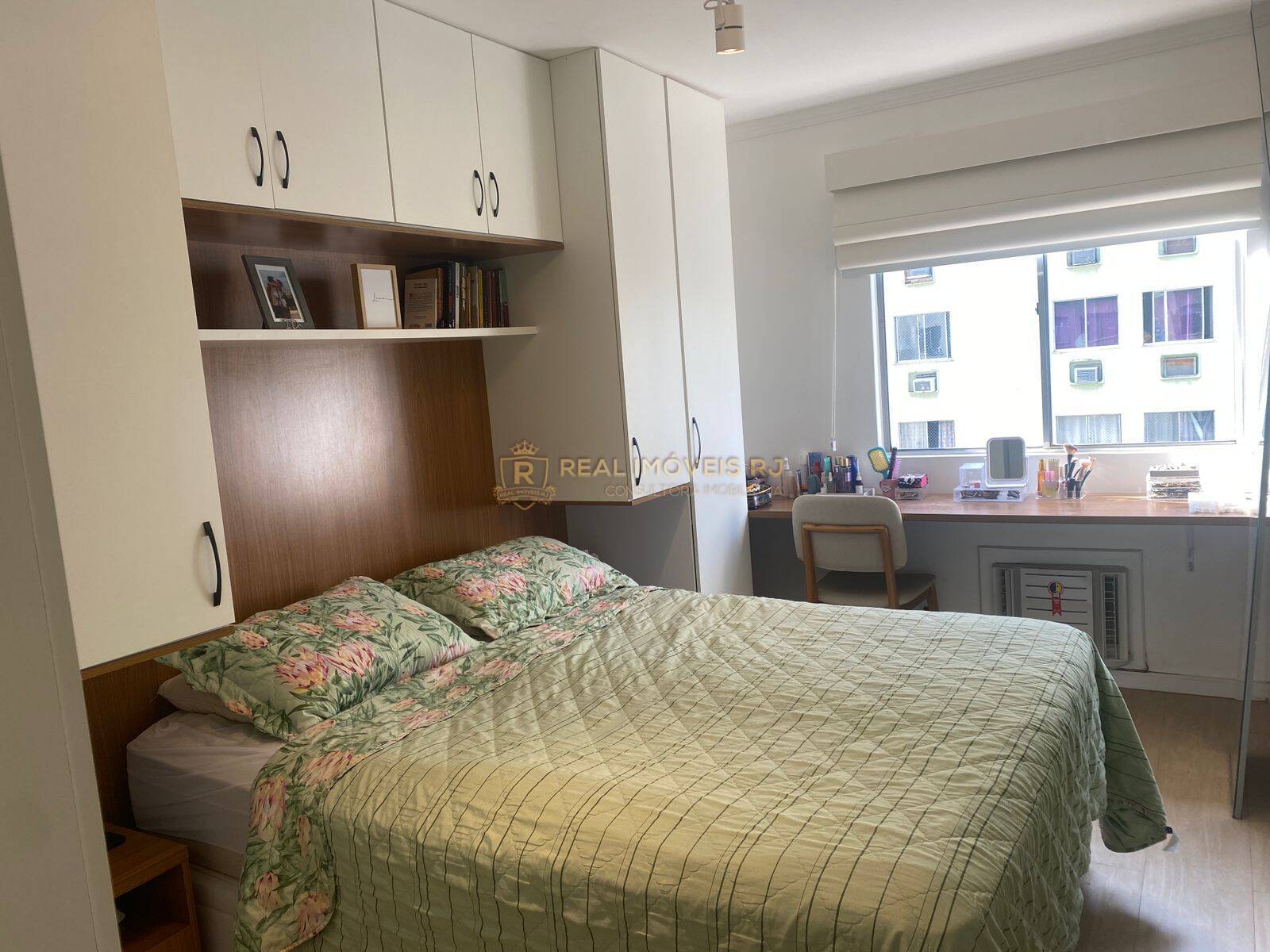 Apartamento à venda com 2 quartos, 64m² - Foto 11