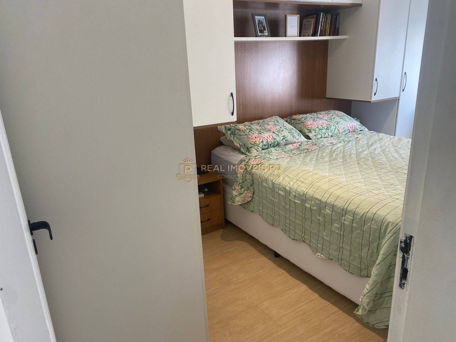 Apartamento à venda com 2 quartos, 64m² - Foto 16