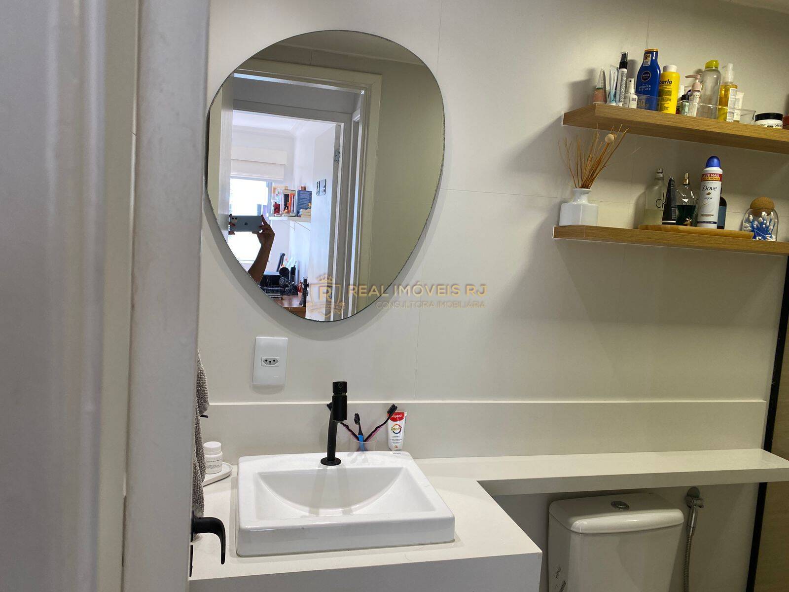 Apartamento à venda com 2 quartos, 64m² - Foto 19