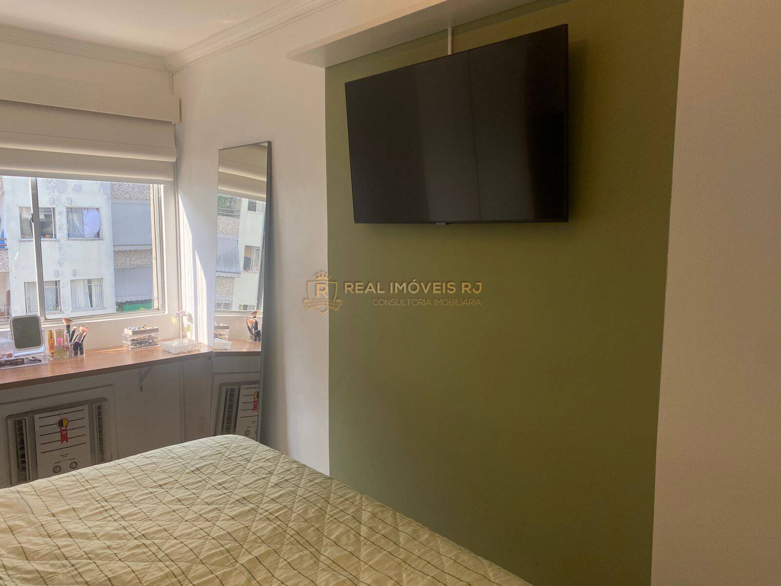 Apartamento à venda com 2 quartos, 64m² - Foto 22