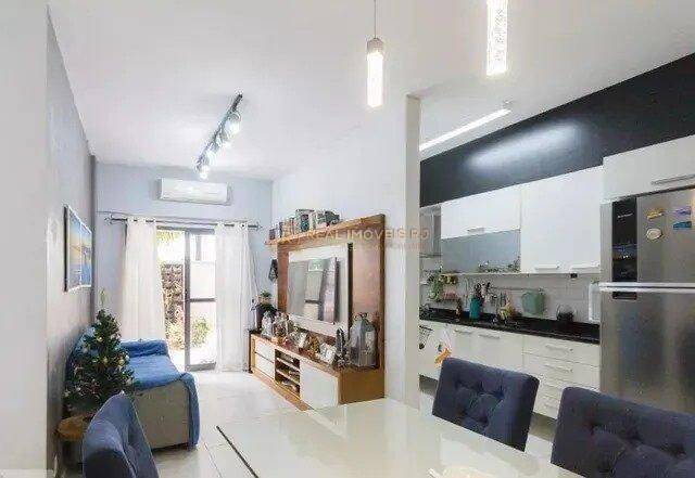 Apartamento à venda com 3 quartos, 140m² - Foto 2