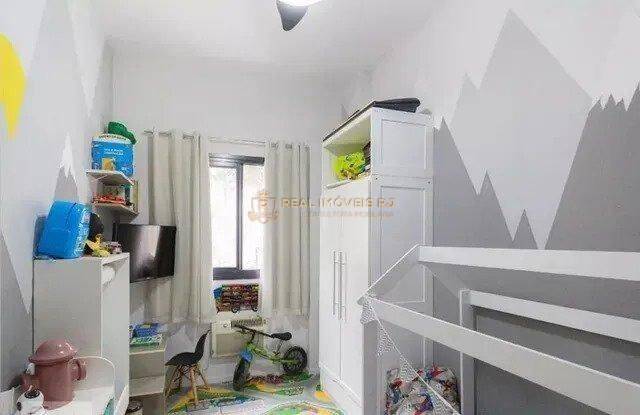 Apartamento à venda com 3 quartos, 140m² - Foto 4