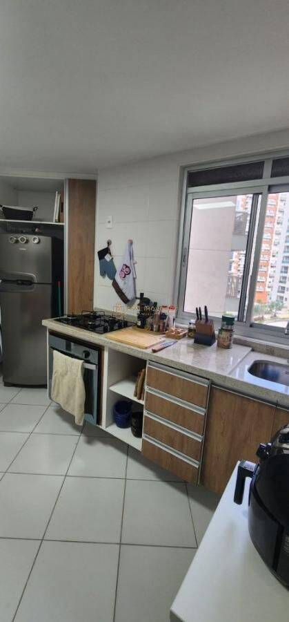 Apartamento à venda com 2 quartos, 105m² - Foto 3