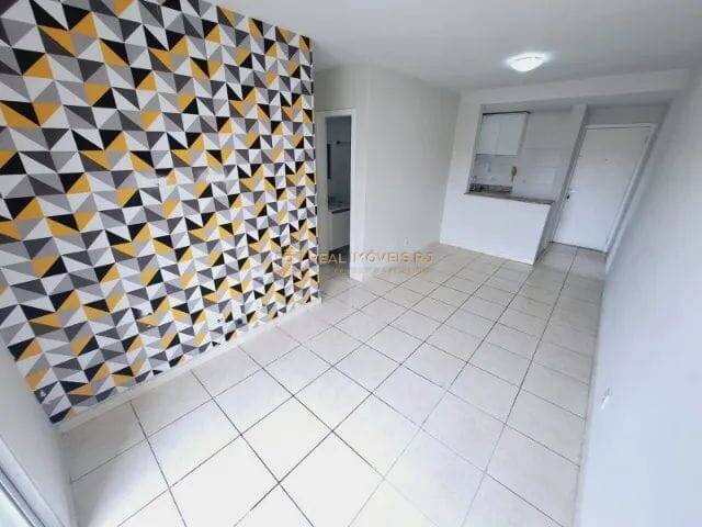 Apartamento à venda com 3 quartos, 70m² - Foto 2