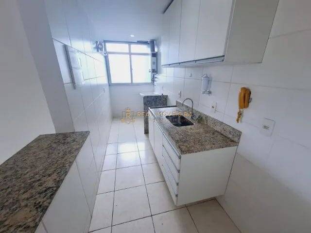 Apartamento à venda com 3 quartos, 70m² - Foto 3