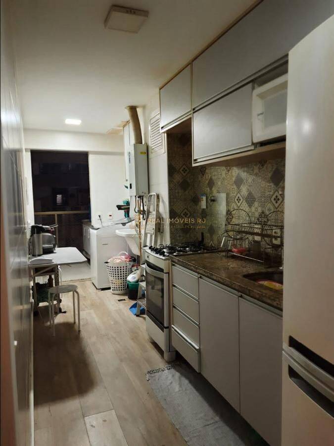 Apartamento à venda com 2 quartos, 75m² - Foto 5