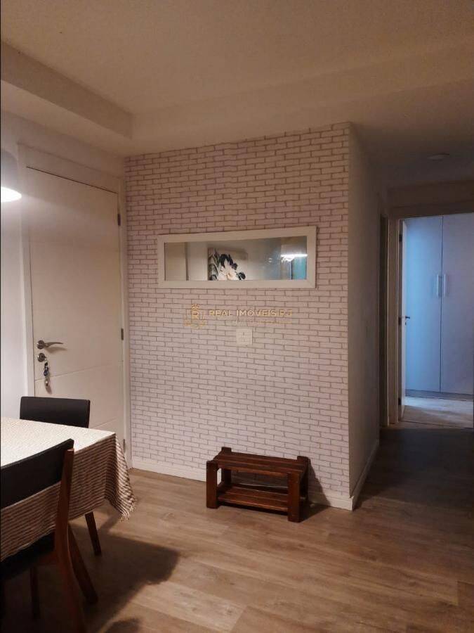 Apartamento à venda com 2 quartos, 75m² - Foto 10