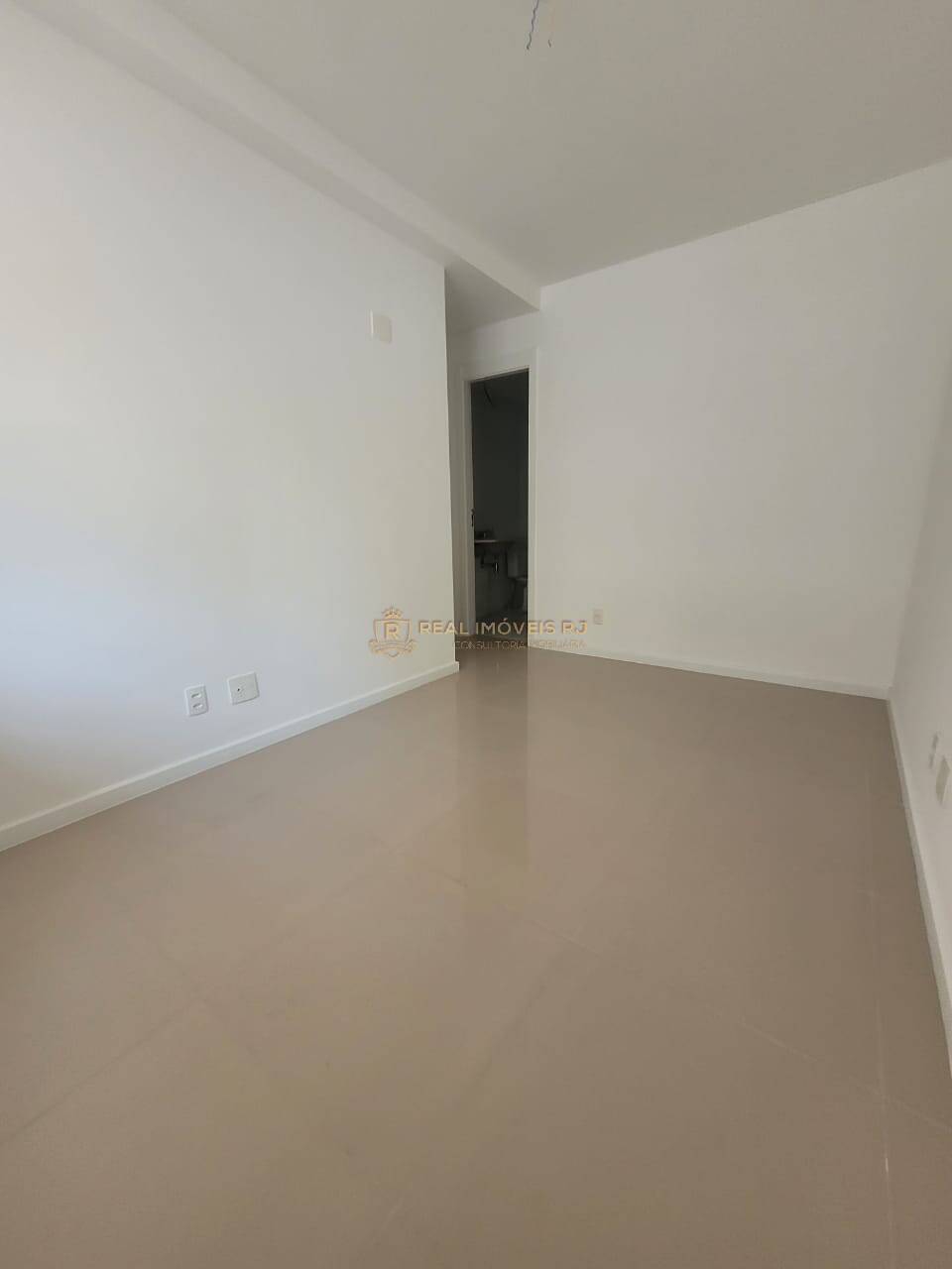 Apartamento à venda com 2 quartos, 70m² - Foto 9