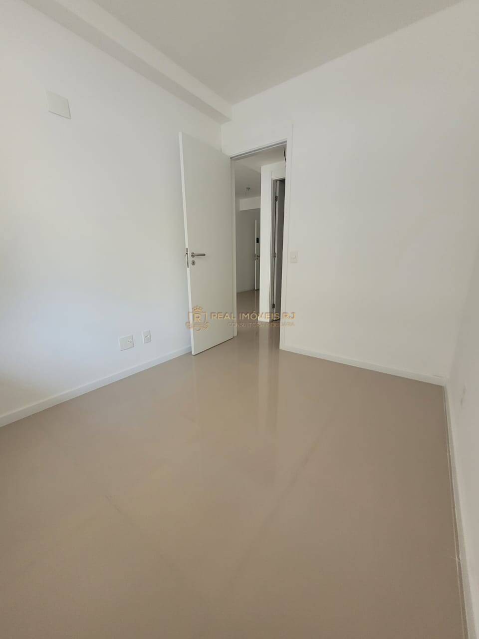 Apartamento à venda com 2 quartos, 70m² - Foto 10