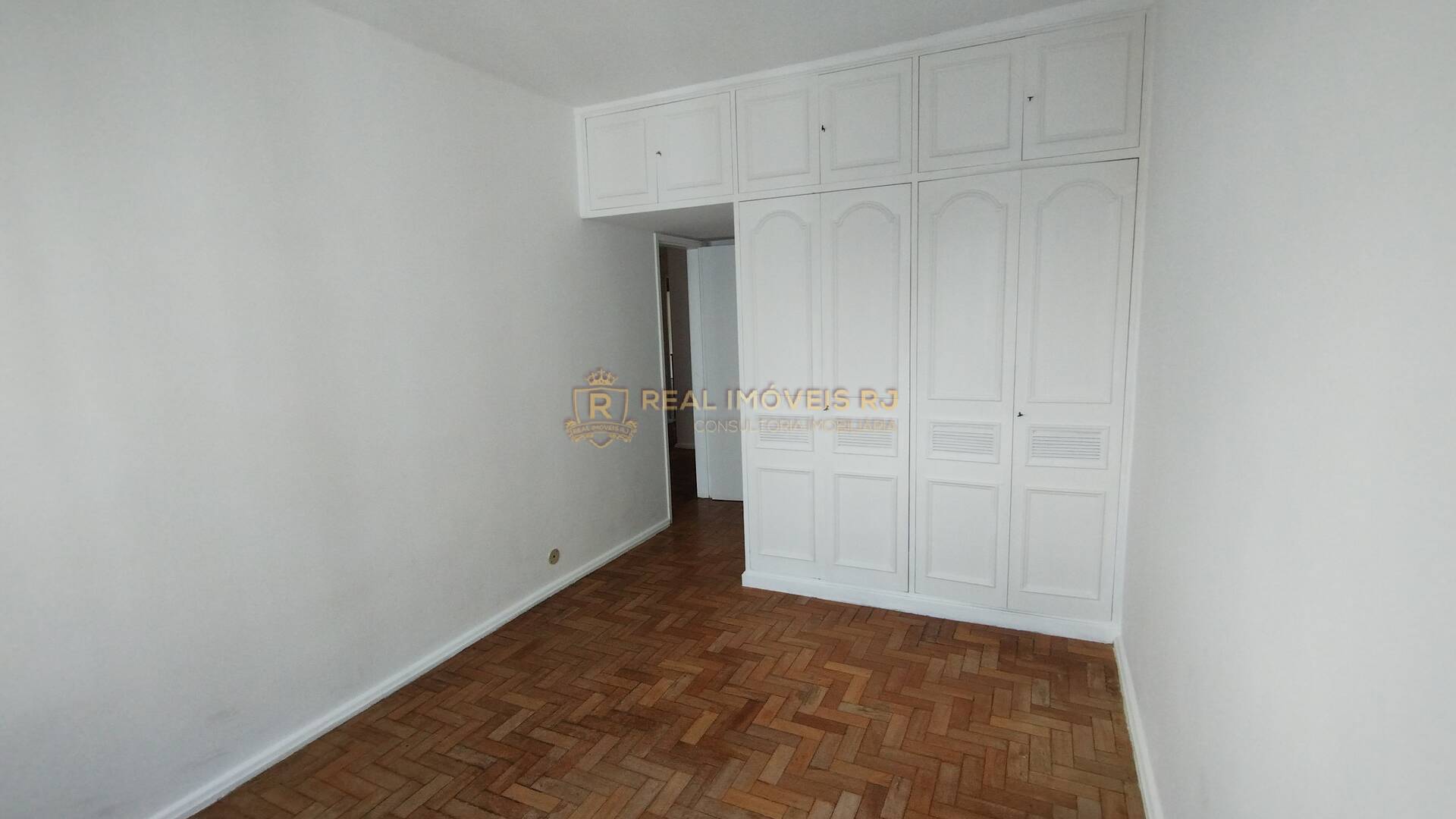 Apartamento à venda com 4 quartos, 160m² - Foto 15