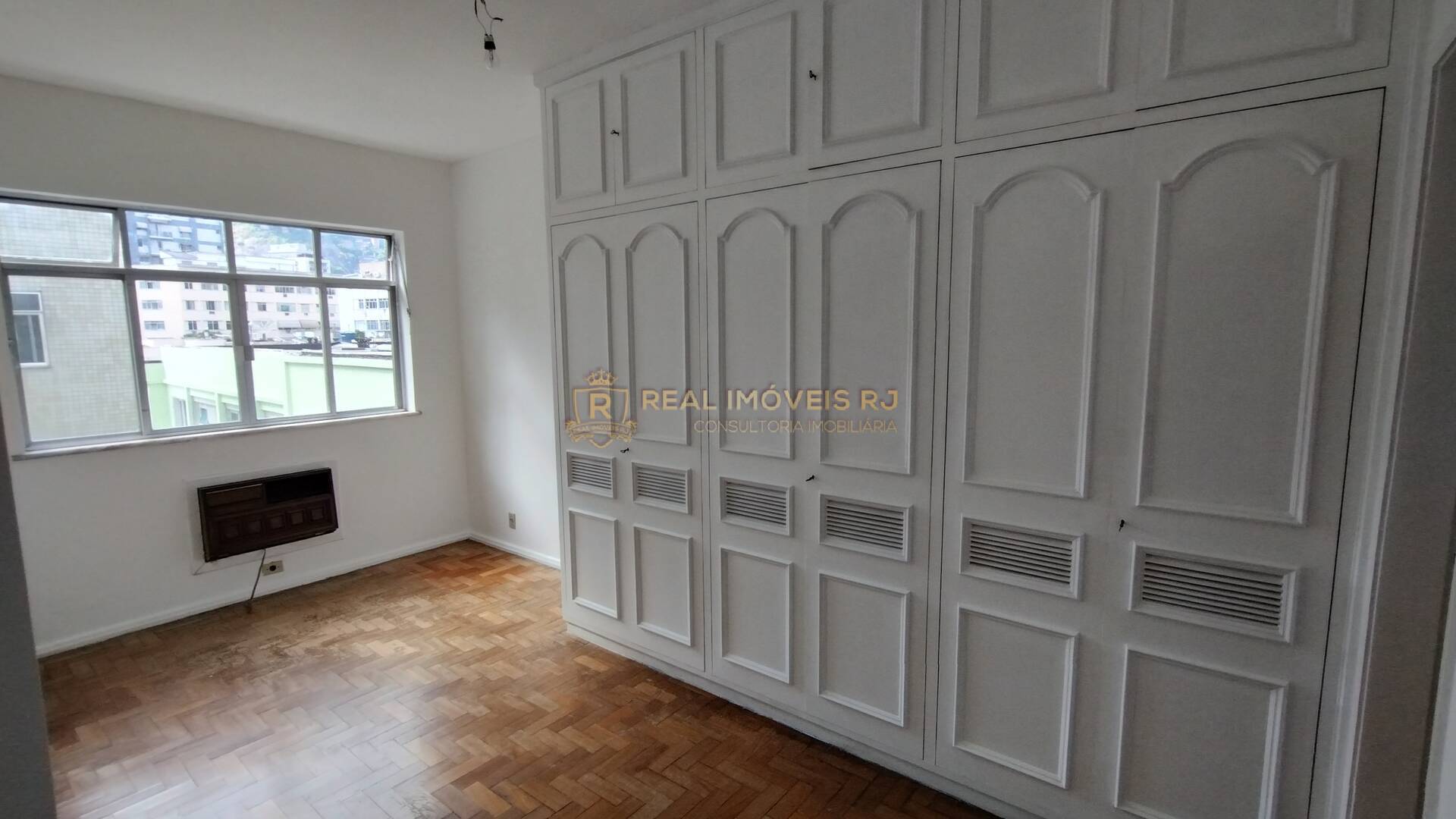 Apartamento à venda com 4 quartos, 160m² - Foto 17