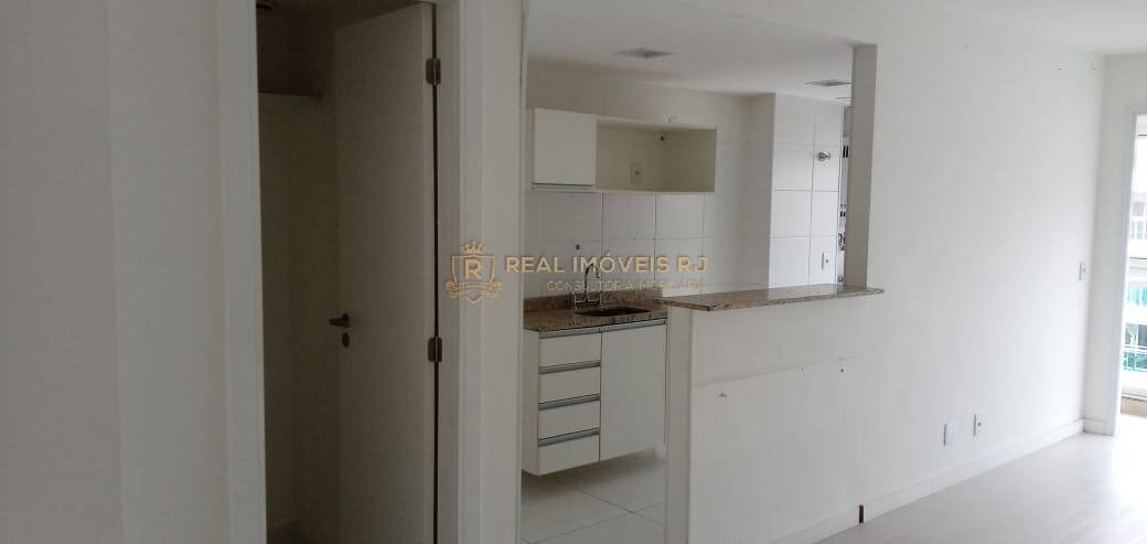 Apartamento à venda com 2 quartos, 76m² - Foto 2