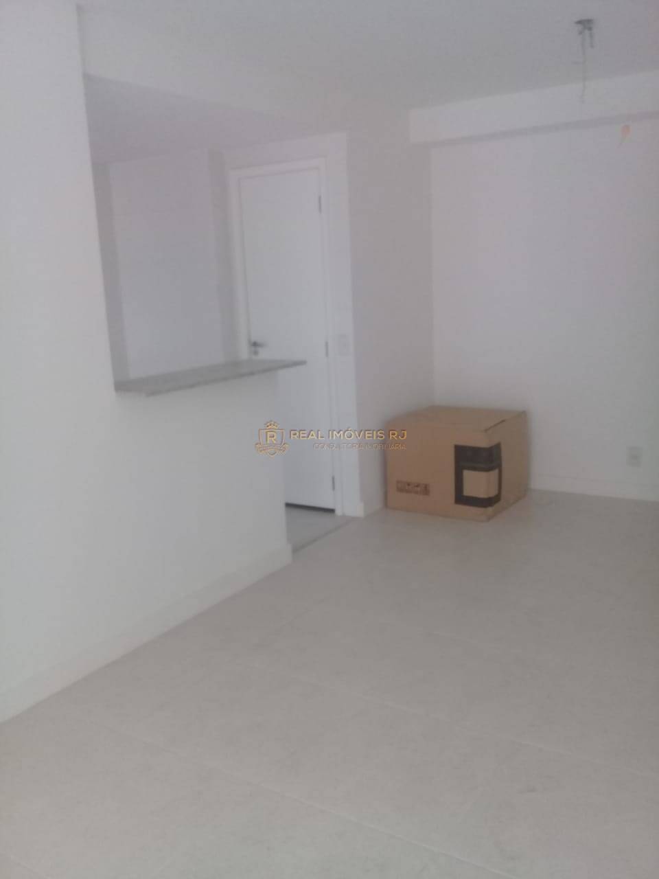 Apartamento à venda com 2 quartos, 85m² - Foto 4