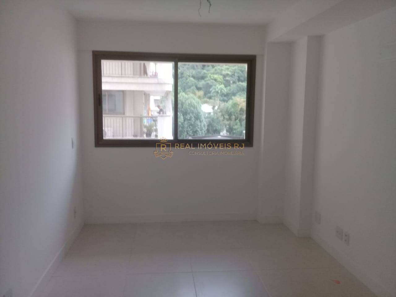 Apartamento à venda com 2 quartos, 85m² - Foto 17