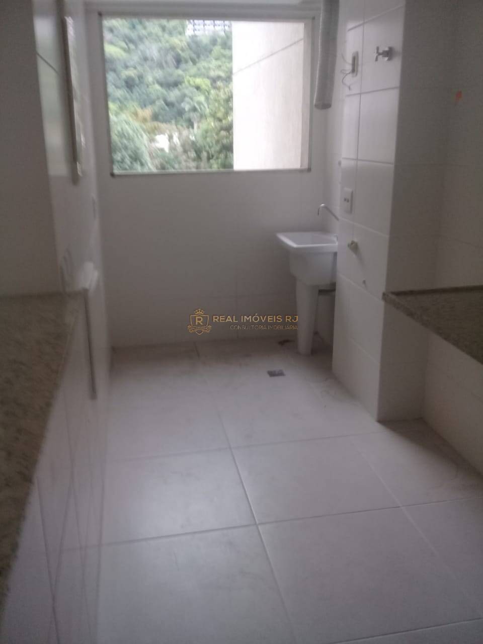 Apartamento à venda com 2 quartos, 85m² - Foto 27