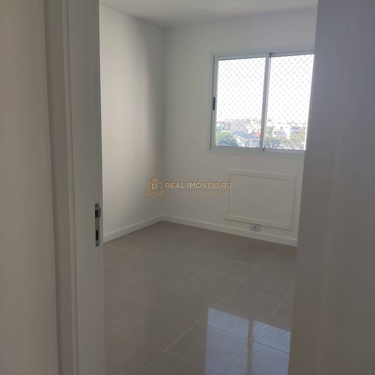 Apartamento à venda com 3 quartos, 96m² - Foto 3