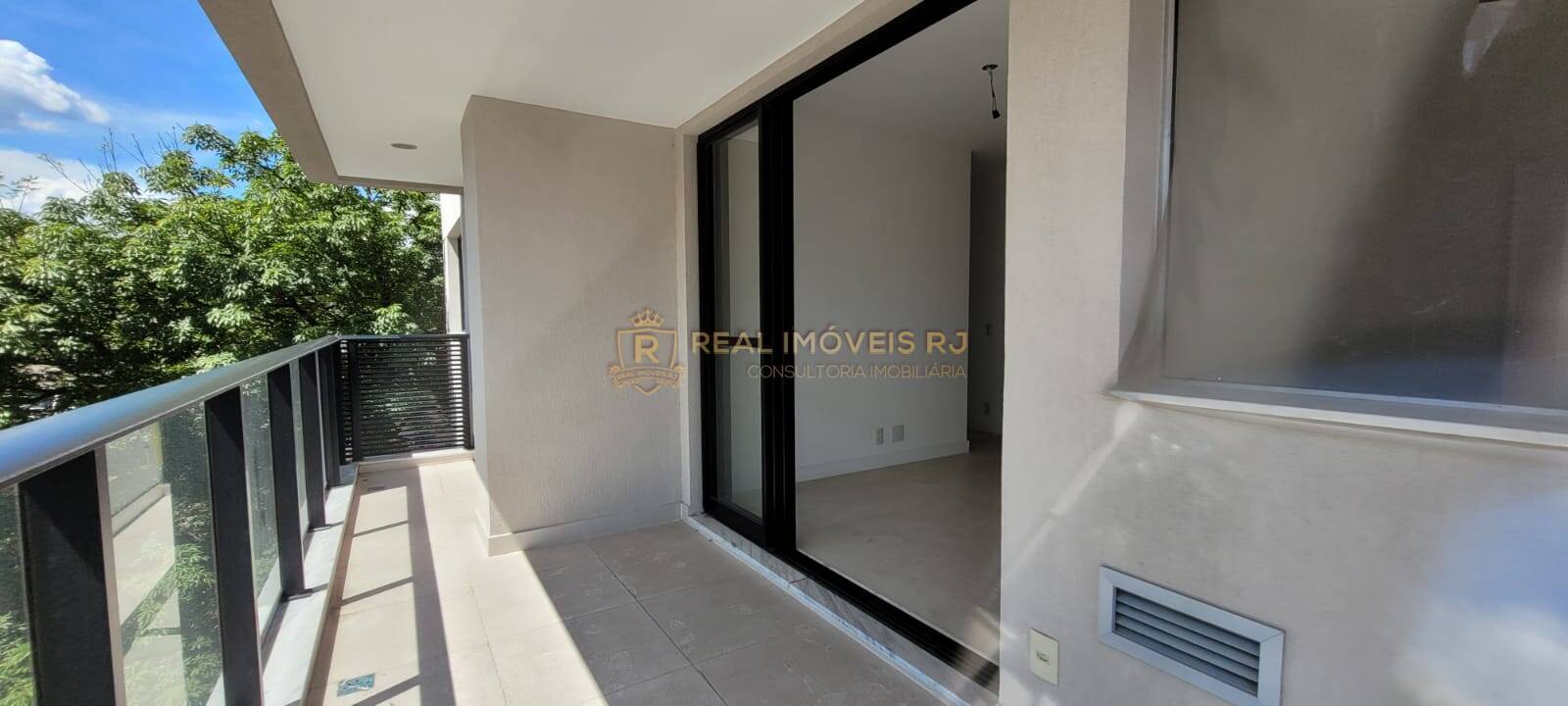 Apartamento à venda com 2 quartos, 76m² - Foto 1