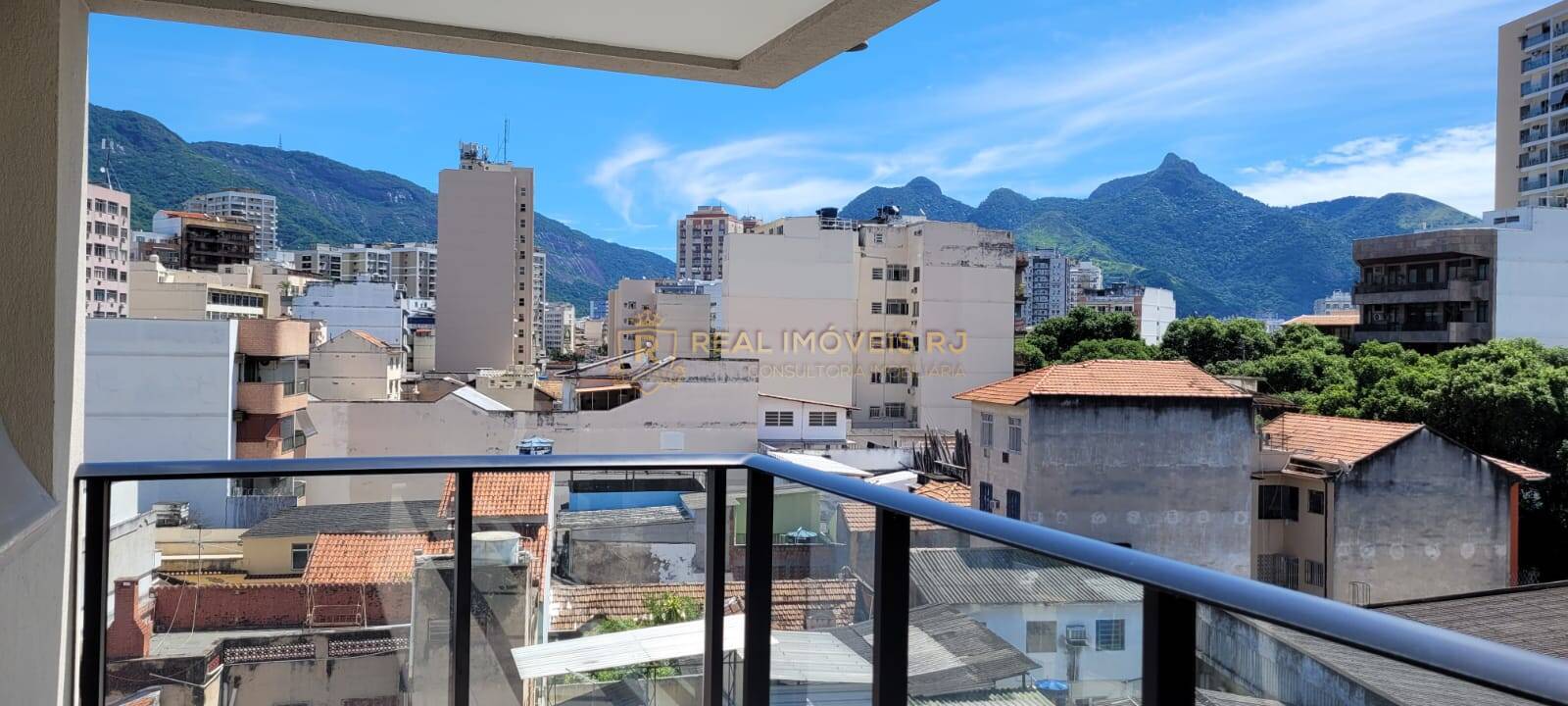 Apartamento à venda com 2 quartos, 76m² - Foto 2