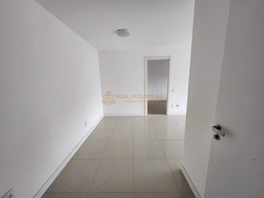 Apartamento à venda com 2 quartos, 79m² - Foto 4