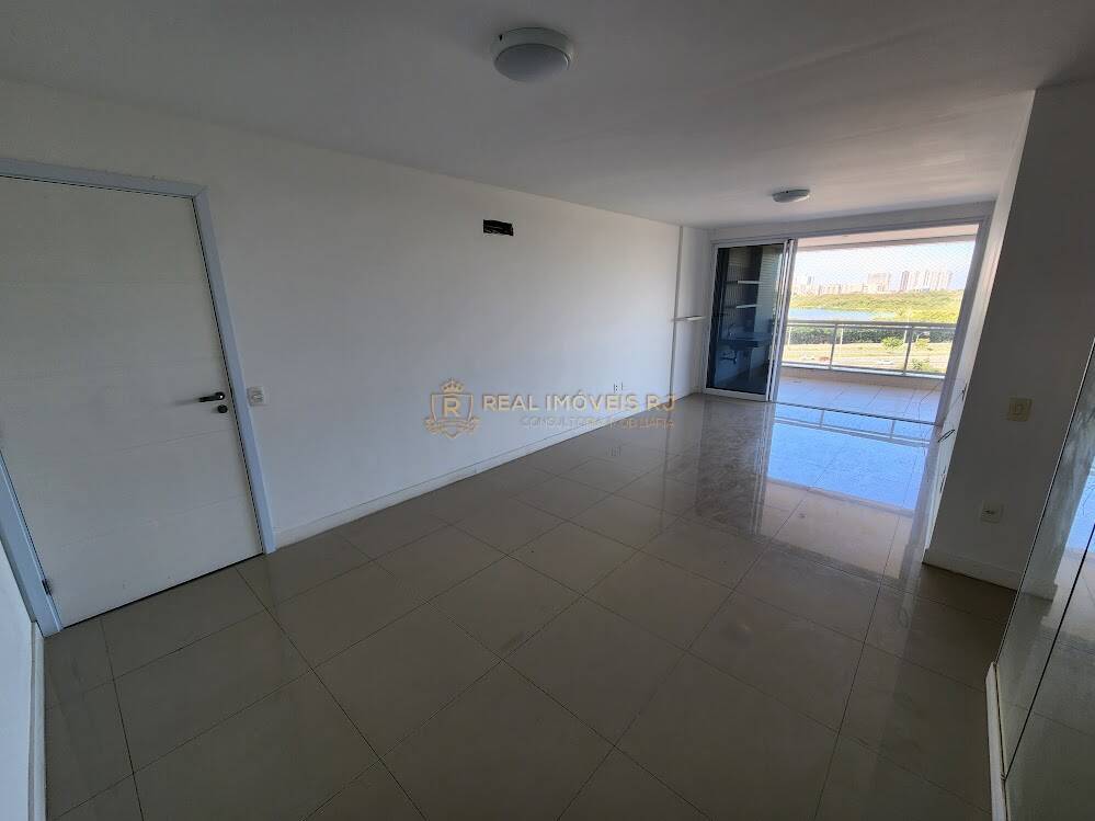 Apartamento à venda com 3 quartos, 110m² - Foto 3