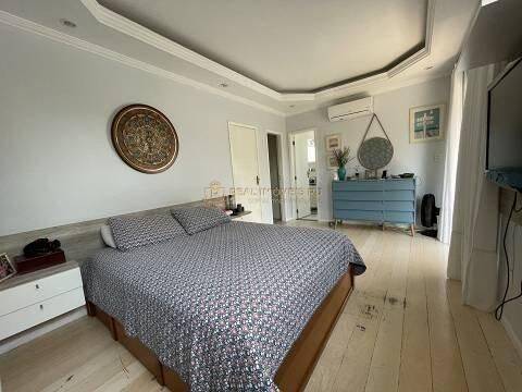 Casa à venda com 4 quartos, 560m² - Foto 10