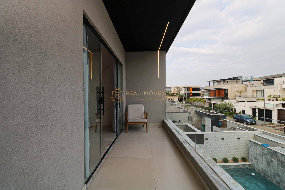 Casa à venda com 6 quartos, 600m² - Foto 31