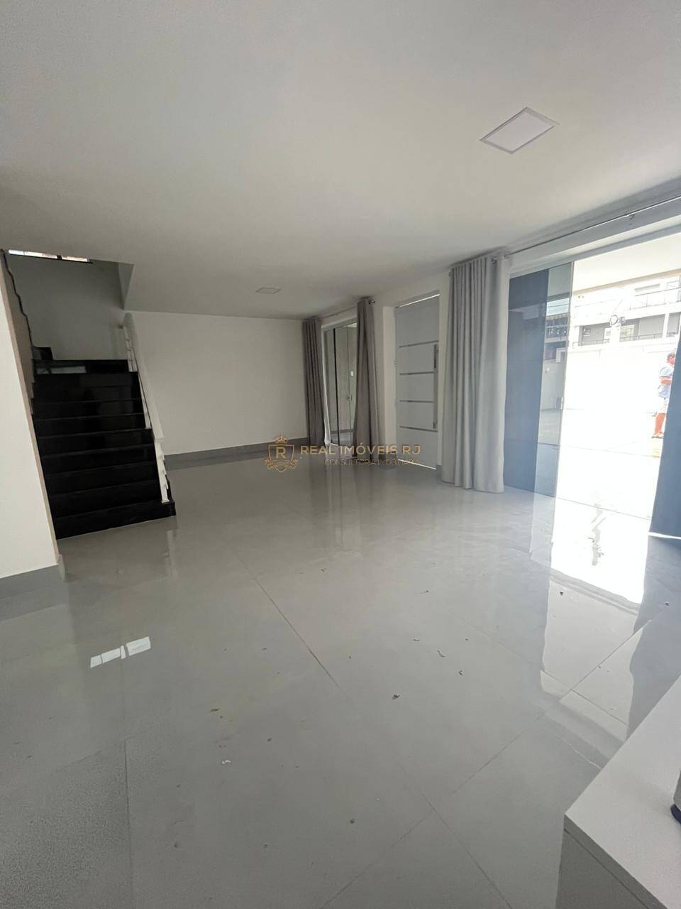 Casa à venda com 3 quartos, 370m² - Foto 17